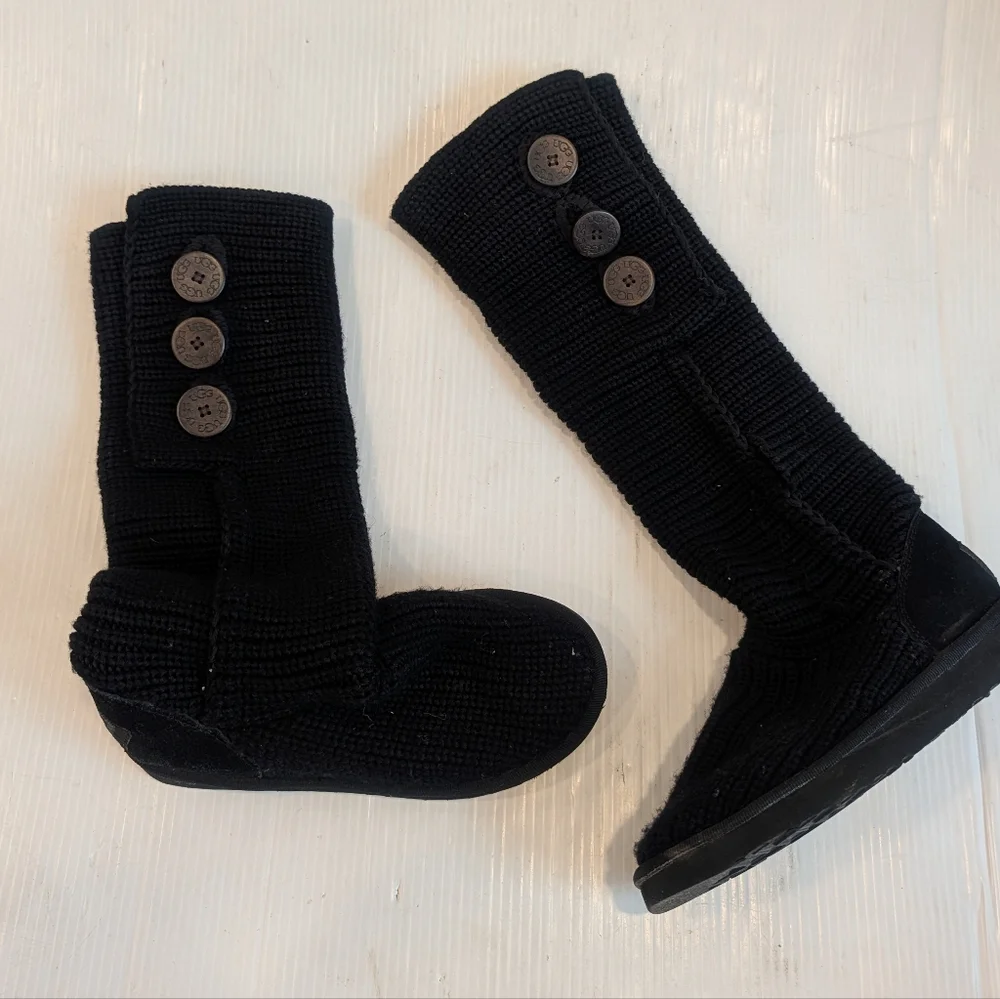 Classic UGG Cardy Women's Black Knit Slouchy Button Boots Size 5